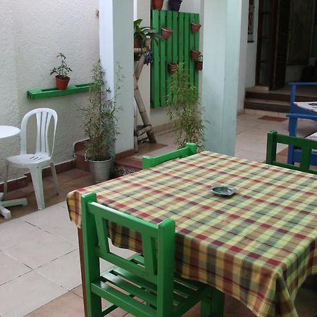 Hostal Los Aventureros Санта-Крус-де-ла-Сьерра Экстерьер фото
