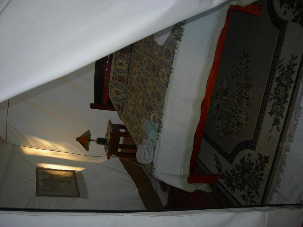 Hostal Los Aventureros Санта-Крус-де-ла-Сьерра Экстерьер фото