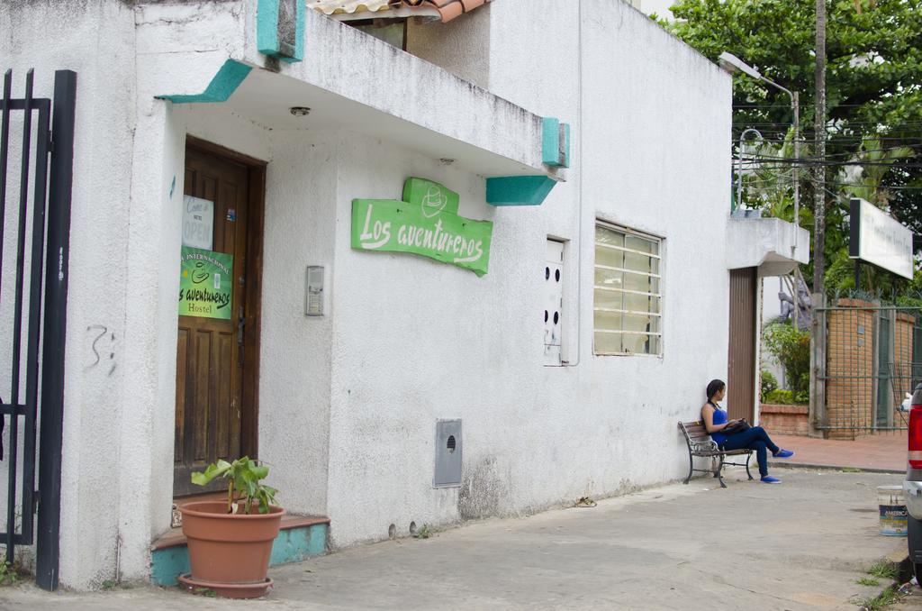 Hostal Los Aventureros Санта-Крус-де-ла-Сьерра Экстерьер фото