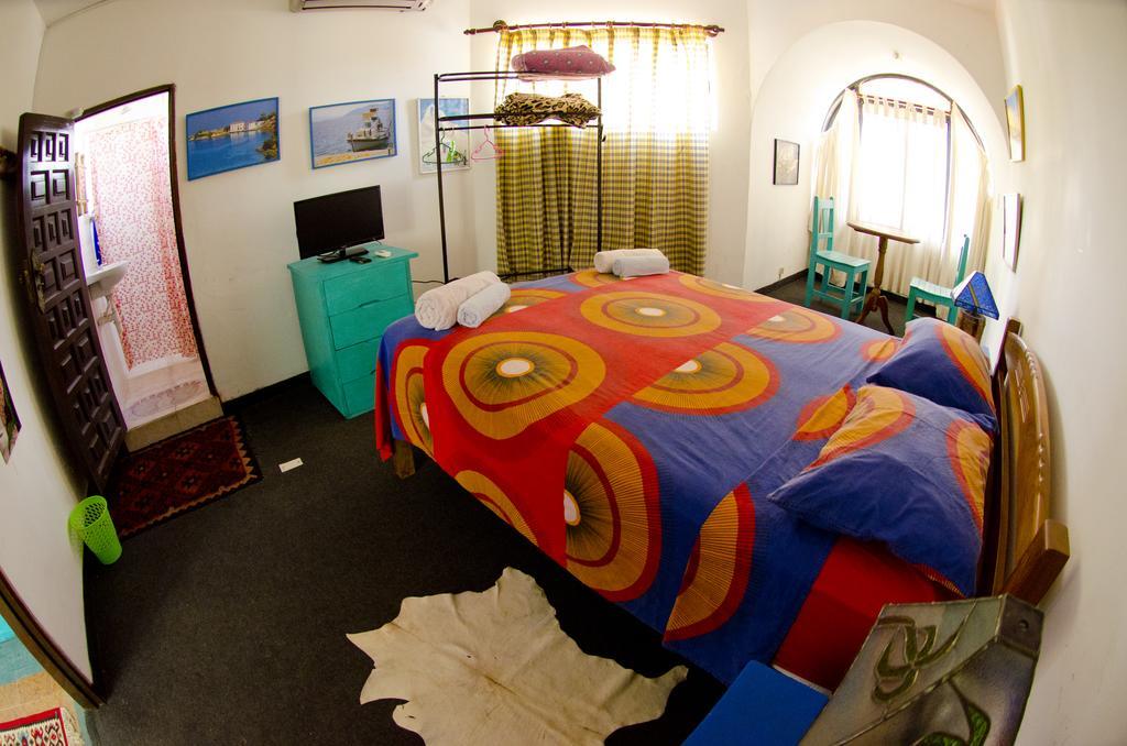 Hostal Los Aventureros Санта-Крус-де-ла-Сьерра Номер фото