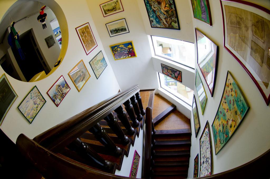Hostal Los Aventureros Санта-Крус-де-ла-Сьерра Экстерьер фото